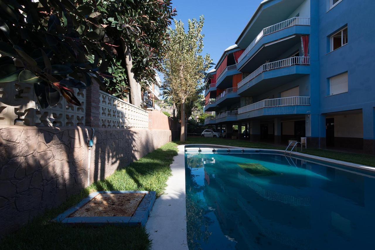 Apartamento en 1era linea mar con terraza de 25m2 Castelldefels Esterno foto